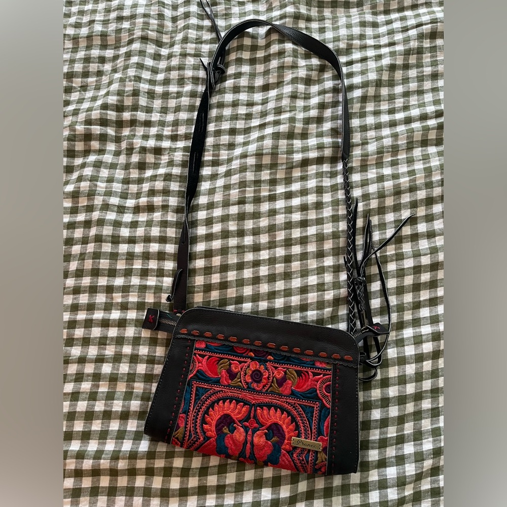 Pranee Pheonix "Hadley" Wristlet in Fire Embroidered Crossbody Bag - Picture 2 of 6